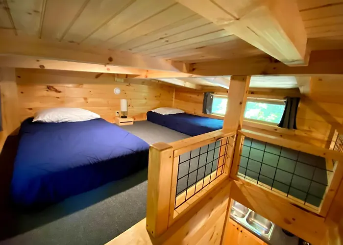 Nana Cabin Tiny Log Home Comfort In Rustic Bliss